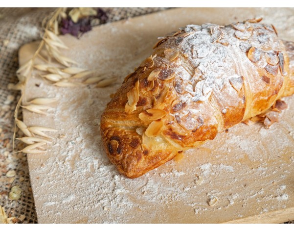 Le Croissant aux amandes